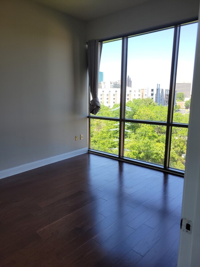 Photo - 701 Royal Ct Unidad 701 Royal Ct #610