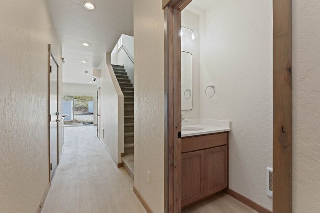 Photo - 3570 Blaze Loop