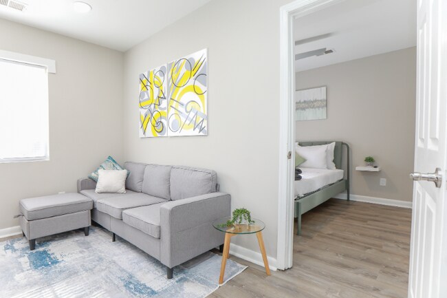 Photo - 1265 Pall Mall St Unidad B