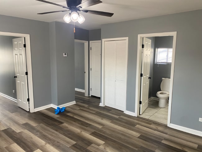 Photo - 15223 Turlington Ave Unidad Second Floor