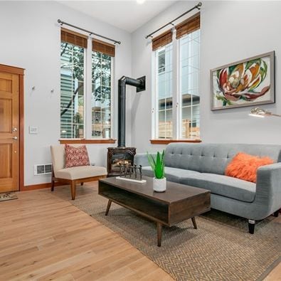 Building Photo - 1915 24th Ave S