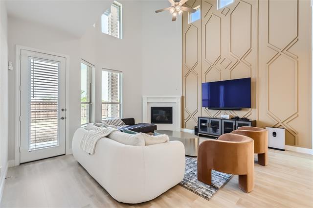 Photo - 440 Desert Willow Dr