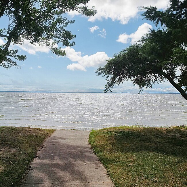 Photo - Lancelot Apartments