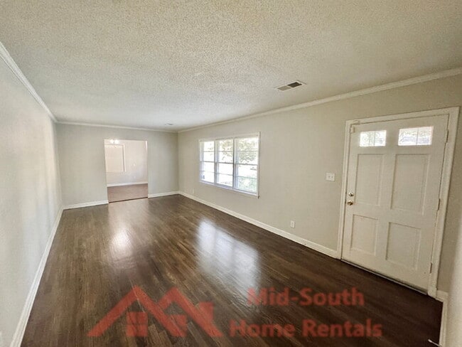 Photo - 2929 Bede Rd