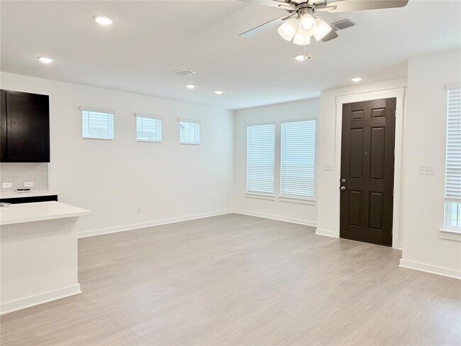 Photo - 148 Hartson Dr