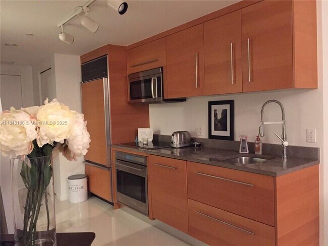 Photo - 475 Brickell Ave Unit 4808