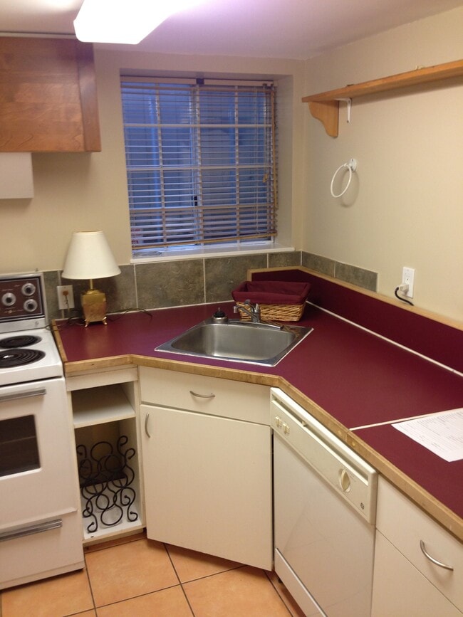 Photo - 1486 58th Av W Unité Sunny Garden Suite