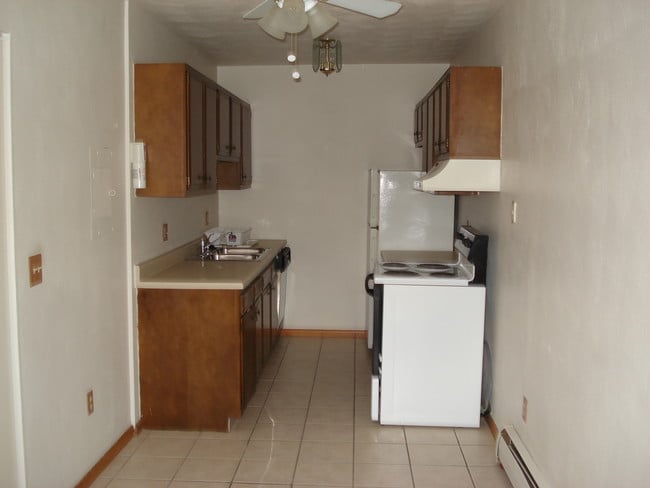 Interior Photos - 3567 Bosworth Rd Unit 4