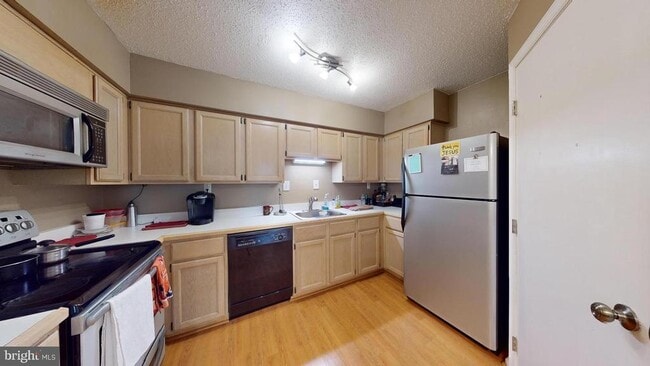 Photo - 3101 Patrick Henry Dr Unit 132