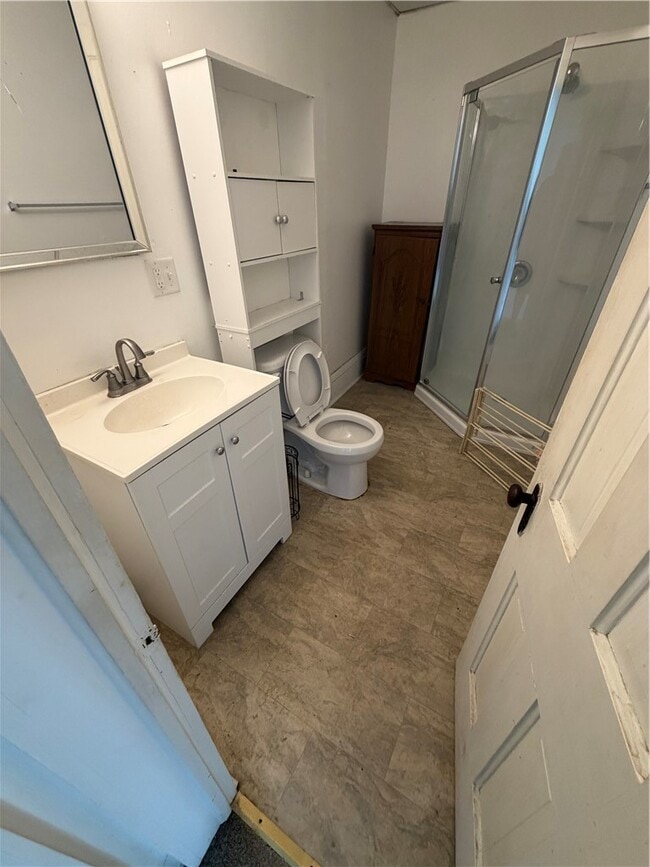 Photo - 1056 Walnut St
