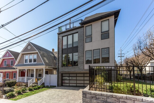 Building Photo - 38 Hilliard Ave Rental