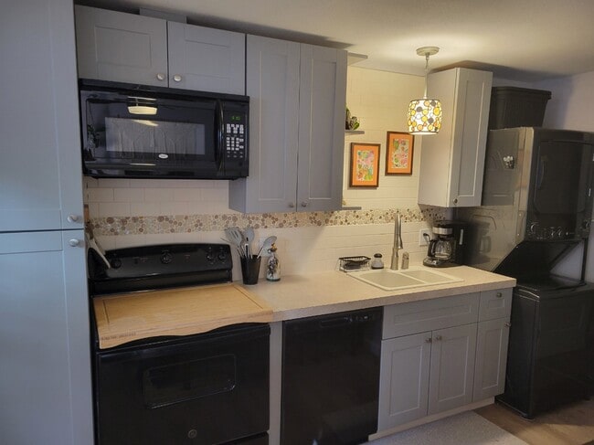 Photo - 10437 SW 90th Ave