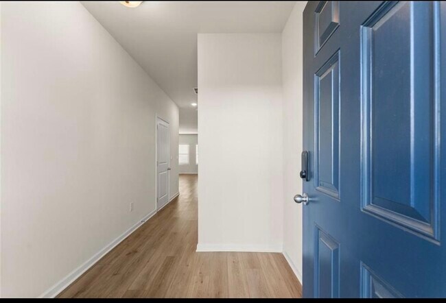 Photo - 76 Regent Park