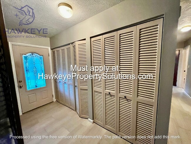 Photo - 3205 Carleton Cir W