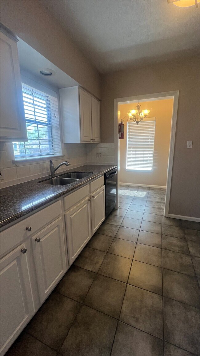 Photo - 4505 La Branch St