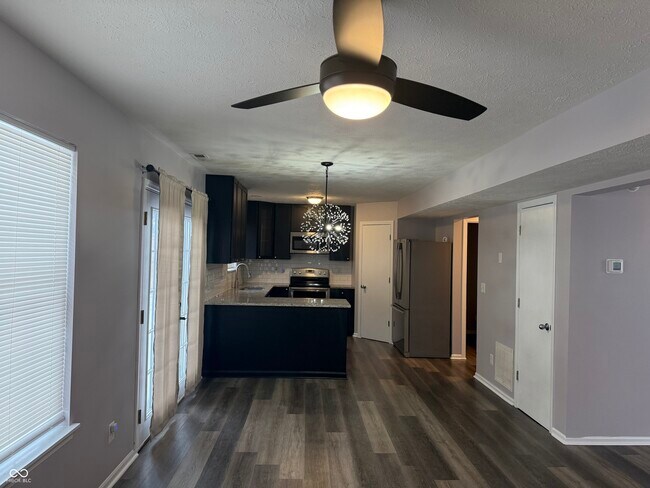 Photo - 5643 Imperial Woods Cir