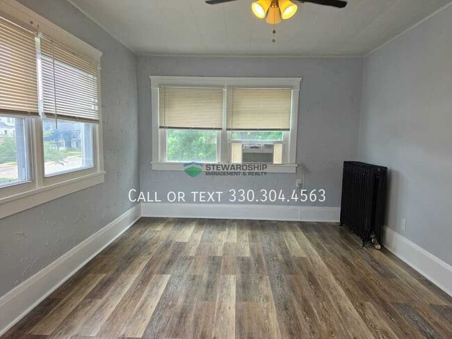 Building Photo - 531 W Lake Ave Unit 3