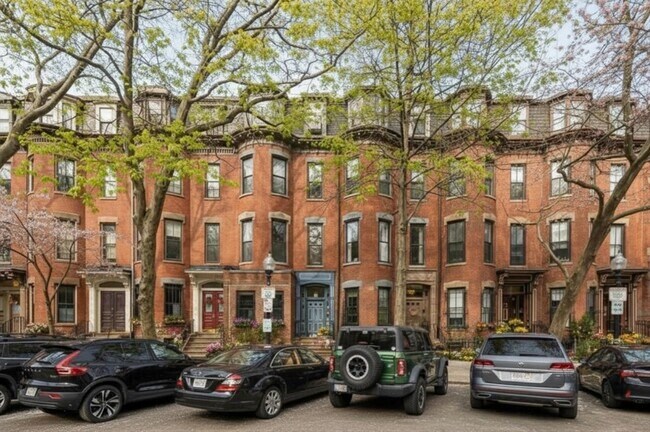 Building Photo - 41 Warren Ave Unit 1