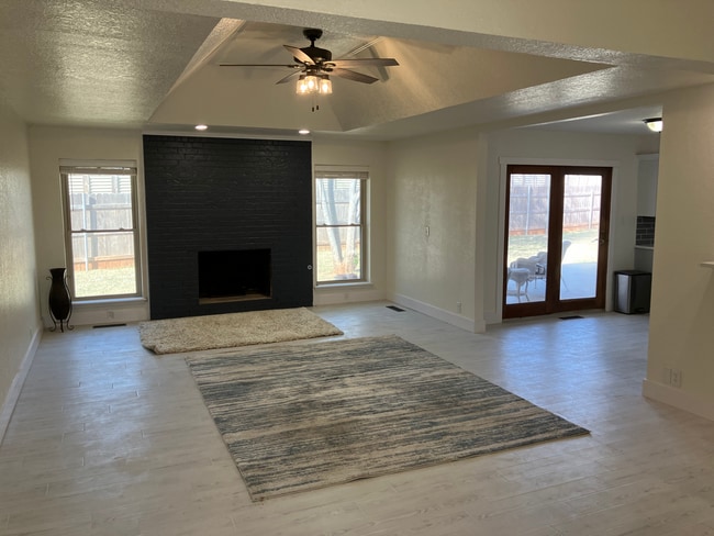 Photo - 3221 Cove Hollow Ct