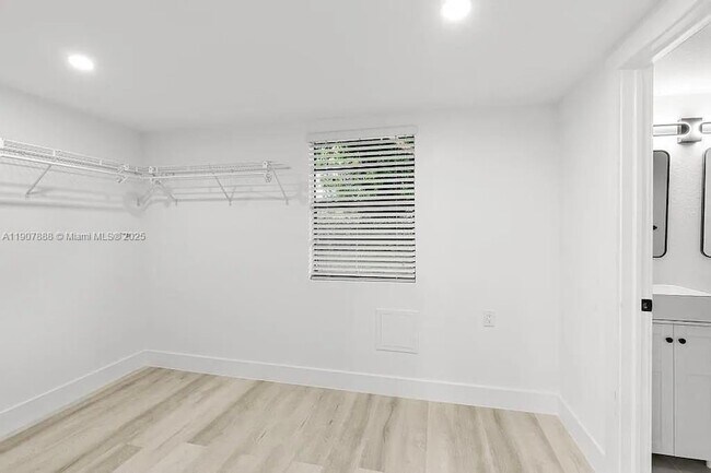 Photo - 8501 NW 31st Ave Unidad 1