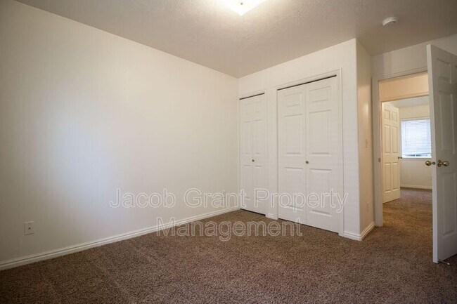 Photo - 3560 Deloy Dr