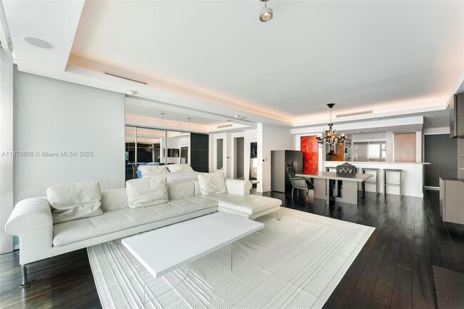 Photo - 1331 Brickell Bay Dr Unidad 3903