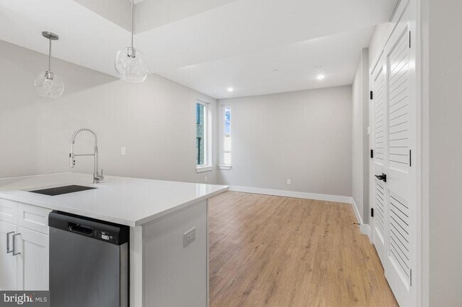 Photo - 1144 Frankford Ave Unit 302