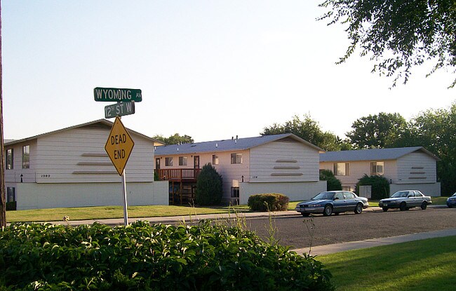 Photo - B.R. Fishburn Apartments