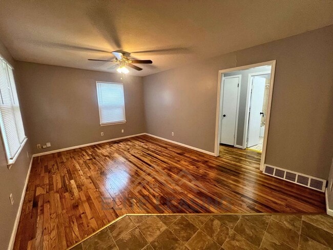 Photo - 1713 SE Sage St
