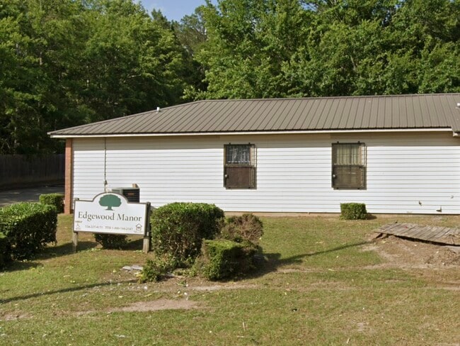 Photo - 206 Edgewood Dr Apartment