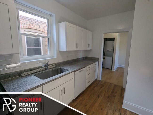 Photo - 3533 W Fullerton Ave Unit 3