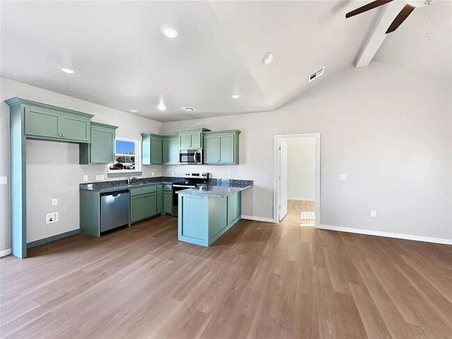 2012 Willow Pl