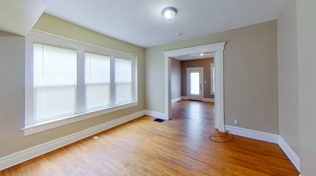 Photo - 305-307-307 E 19th Ave Unit 305