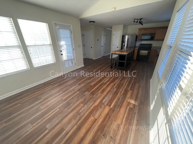 Photo - 500 Rockbridge Dr