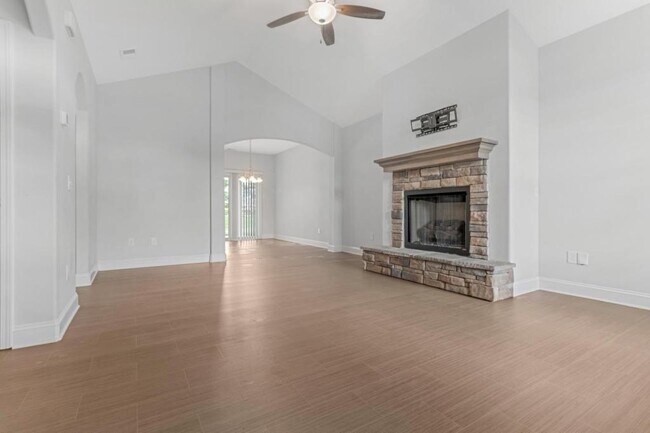 Photo - 2319 Davenport Ct