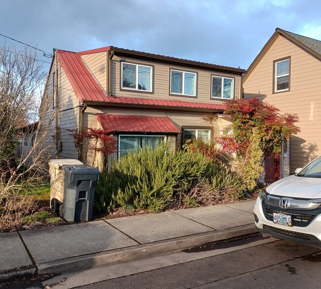 Photo - 2909 NW Fillmore Ave