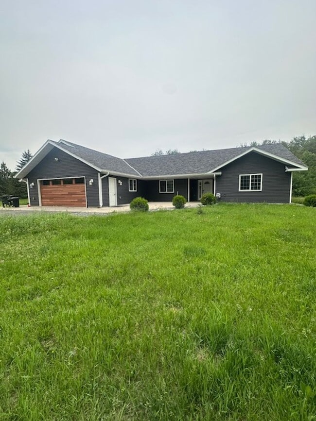 4 Bed, 2 bath Single Family Home - Pillager - 4 Bed, 2 bath Single Family Home - Pillager