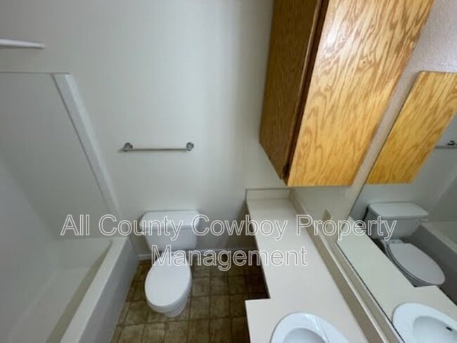 Photo - 509 E Curtis St Unit Apt. 201