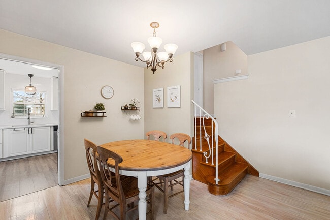 Photo - 331 Romona Rd