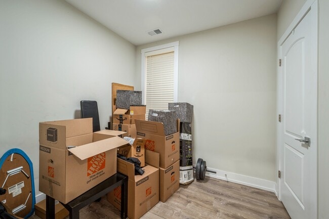 Photo - 2237 S Sacramento Ave