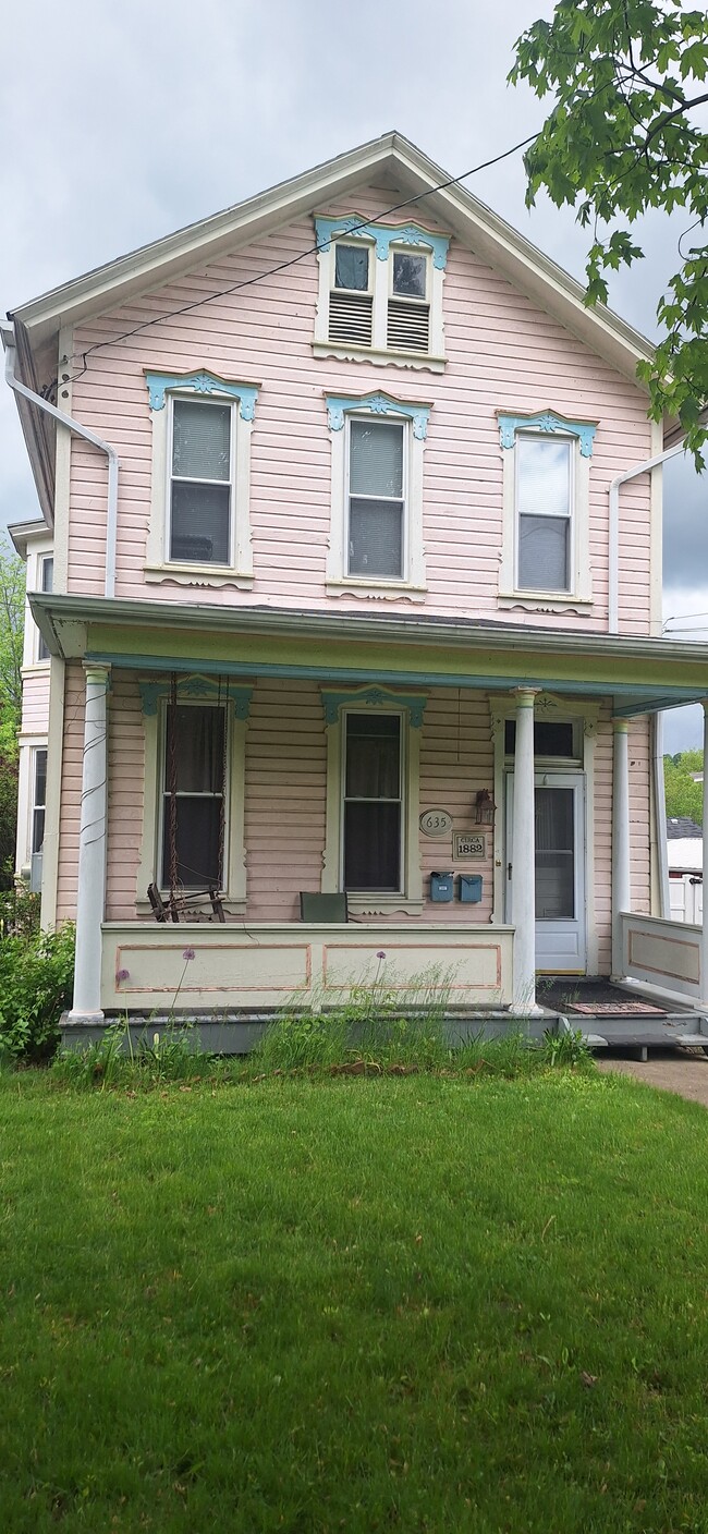 Photo - 635 5th St Unit 1
