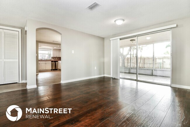 Photo - 9025 Collage Ln