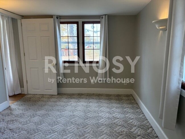Photo - Available now - Charming 2 Bedroom 1 Bath Unit in Bayport