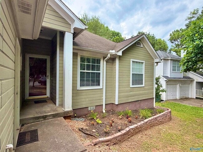 Photo - 105 Sugarwood Ct