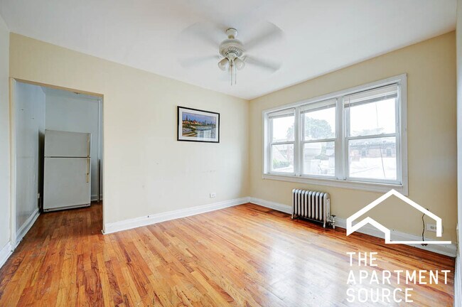 Photo - 4409 N Kenneth Ave Unidad 2A