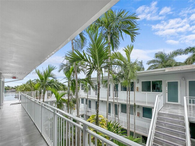 Photo - 2430 NE 135th St Unit 103