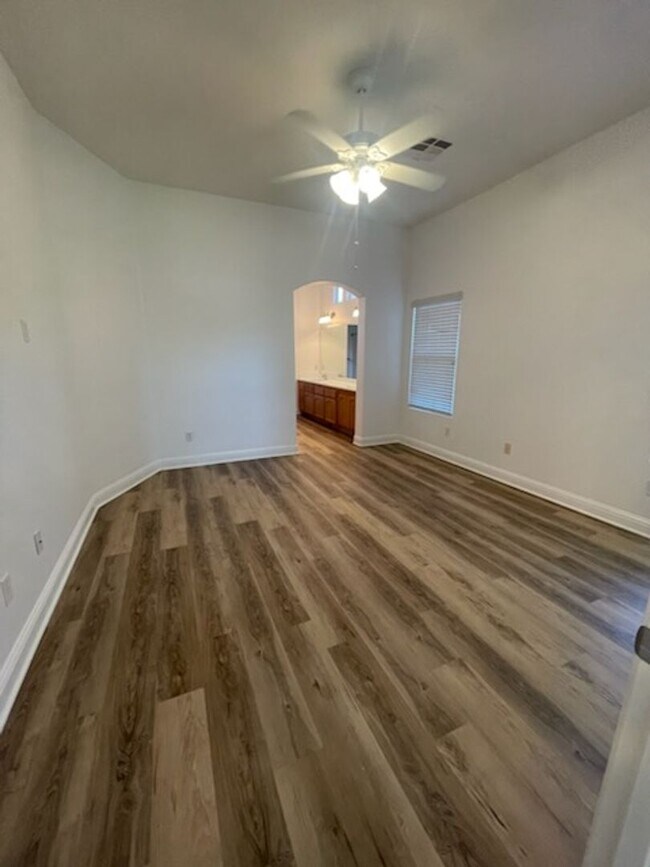 909 Jasmine Parke Dr Unidad 1