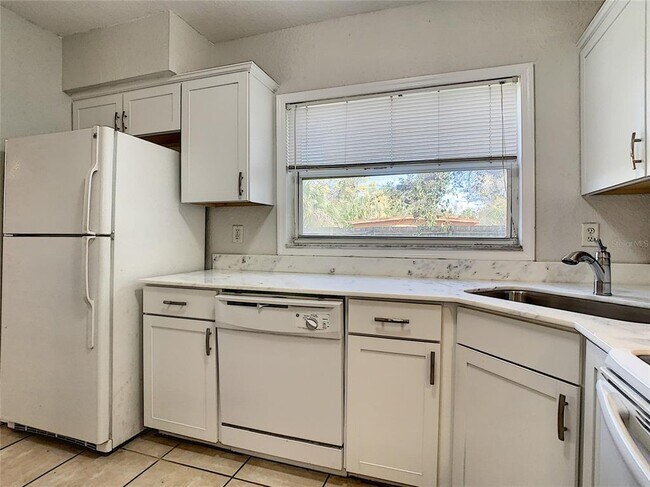 Photo - 2915 Fairfield Ave S