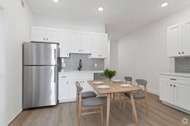 Building Photo - 1137 Washington St Unit 2 Rental