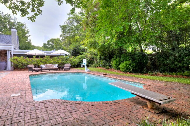 Photo - 13 Swan Lake Dr